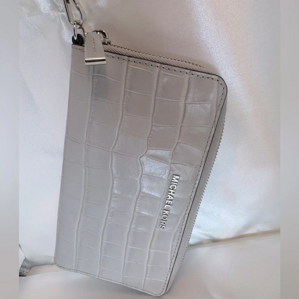 Michael Kors Jet Set Wristlet Travel Croc Embossed Pearl Grey Fall 2017 Rare - Picture 2 of 10